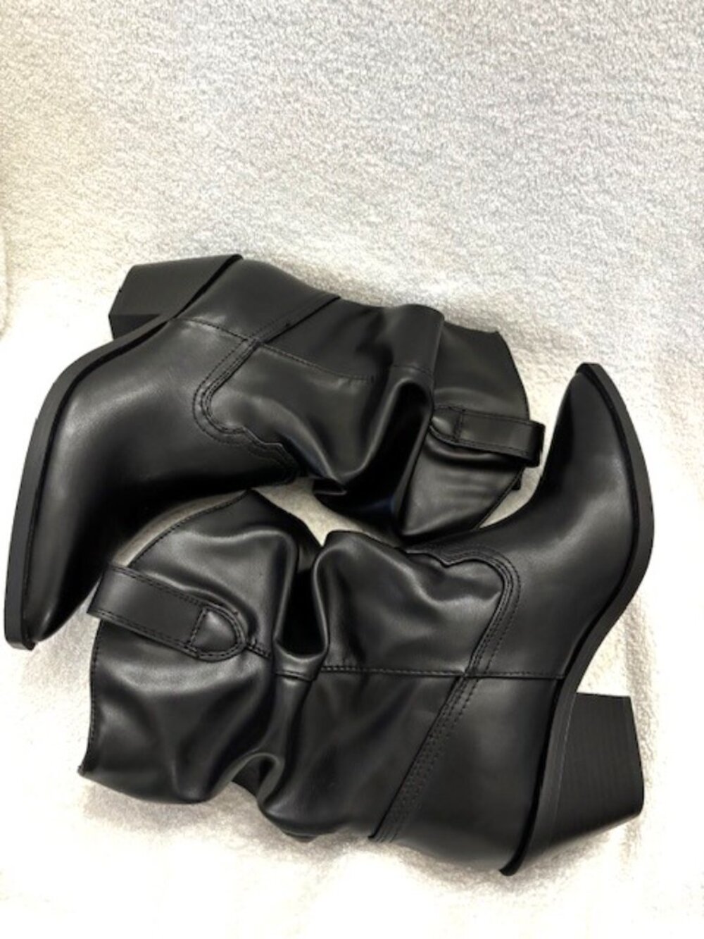 Soda brand slouchy ankle boots in a black western Size 7-1/2 - Picture 3 of 6
